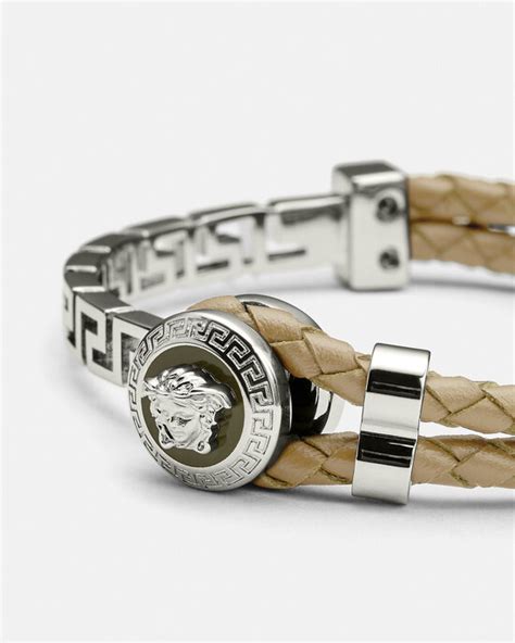 combien coute un brocelet versace en hi|Versace Bracelets Homme .